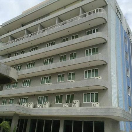Hotel Kan Канчанабури Екстериор снимка
