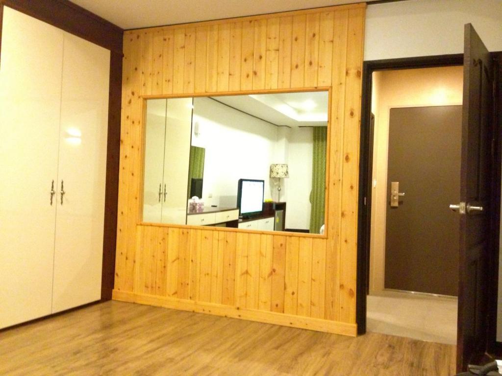 Hotel Kan Канчанабури Стая снимка